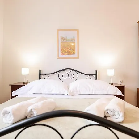 3 Bedroom For 5 People Apartament *