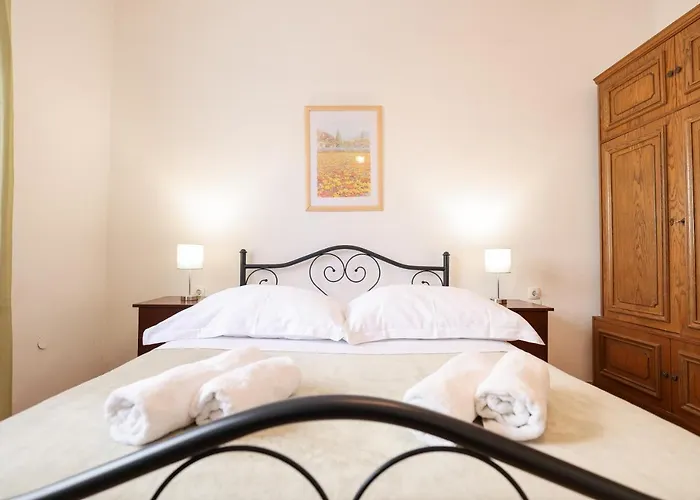 3 Bedroom For 5 People Appartement *