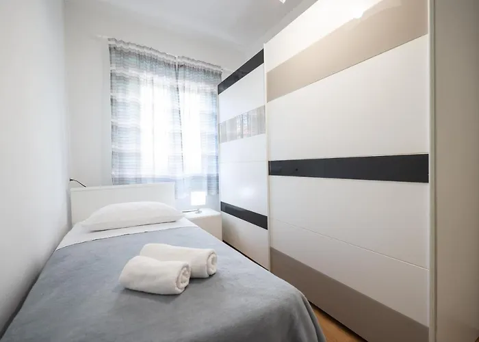 3 Bedroom For 5 People
